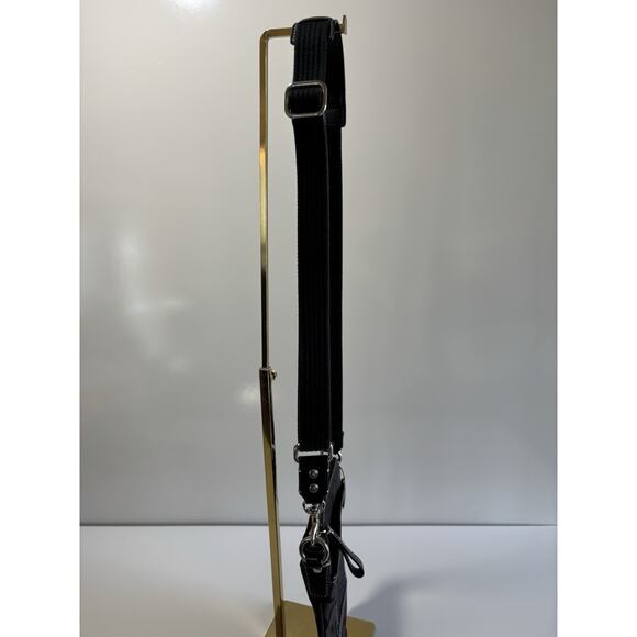 Coach Signature Jacquard Black Swingpack Crossbody Bag Purse EUC Event Sized - Picture 4 of 9